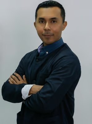 Dr. Ricardo Pineda